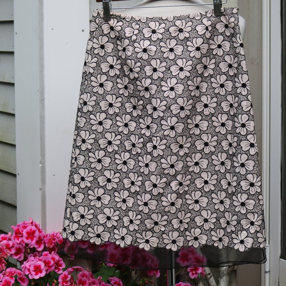 Harold's Pale Pink W Embroidered Black Flowers Sheer Trim Pencil Skirt Sz 4